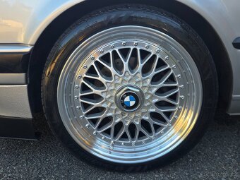 BMW E30 318IS - 10