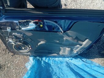 FORD MONDEO IV, MONDEO 4, MK4, KOMBI .. DVEŘE P.P. A P.Z. - 10