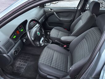 Škoda Octavia 1.6i Nová STK, 2004, Tažné, Elegance - 10