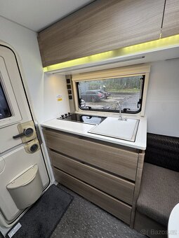 Adria Altea 402PH ~ Francouzská postel - 10