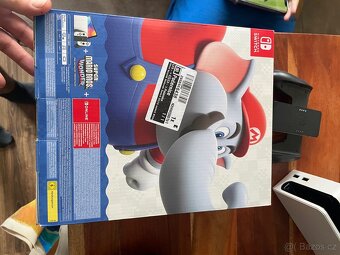 Prodám Nintendo switch oled + příslušenství na Nintendo - 10