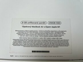 MacBook Air 13" / M1 8 CPU i GPU / SSD 256GB - 10
