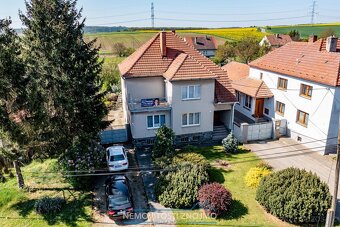 Prodej rodinného domu 6+1, zahradní domek, pozemek 1116m2, D - 10
