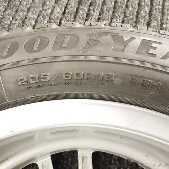 Kola na Mercedes-Benz 6,5Jx16" ET44 pneu GoodYear 205/60 R1 - 10