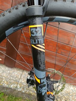 SCOTT SCALE 910 - osazeno komplet Shimano XT - hmotnost 10kg - 10