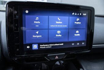 Toyota Yaris 1.5 Hybrid 115 e‑CVT - V záruce - 10