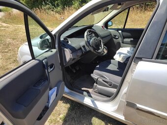 Renault Megane Scénic 1,9 dCi 96kw rok 2006 nová STK - 10