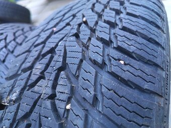 175/65 R14 zimní 2 ks Nokian 7mm - 10