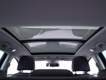 Volkswagen Golf 1,4 TSI Highline Xenon Panorama (2013) - 10
