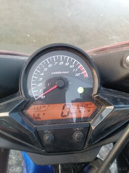Honda CBR 125R 2012 - 10