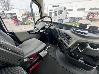 TAHAČ VOLVO FH 13.500 XXL STANDART + ALU KOLA 2017 - 10
