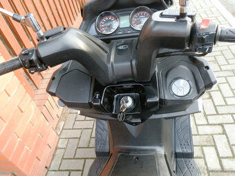 Kymco MyRoad 700i ABS - 10