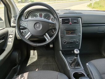 Mercedes B150 - 10
