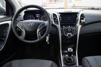 Hyundai i30 CW 1.6i CRDi VGT Family / AJ NA SPLÁTKY/ - 10