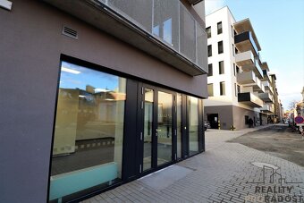 Exkluzivní obchodní prostory v centru Brna - PONÁVKA TOWER - 10