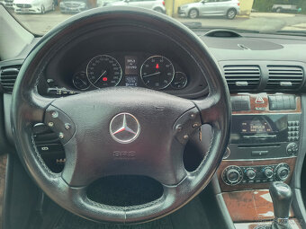 Mercedes-Benz Třídy C 180 K BI-XEN/KŮŽE/VYHŘ.SED/PDC/ALU/PC/ - 10