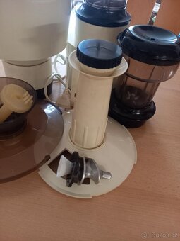 kuchyňský robot eta 0010 - 10