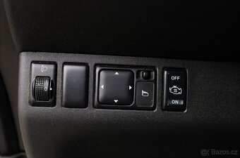 Nissan Navara DoubleCab 2.5D XE - 10