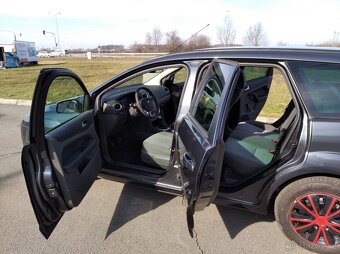 Ford Focus 1,6i-85kw-LPG,kombi - 10