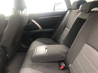 Toyota Avensis 2.0 D 91 KW,FACELIFT,ČR.. - 10