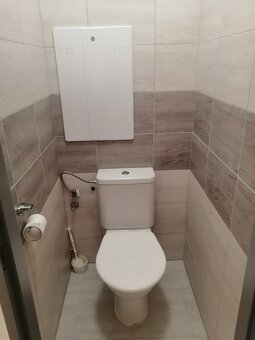 Pronájem bytu 2+1+šatna v centru Pardubic - 10