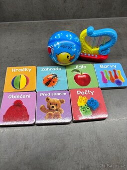 VELKÁ sada hraček-kostky,plyšáci,malovací tabulka,mix hraček - 10