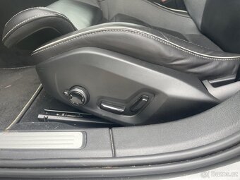 Volvo V60 R-Design 2021 - 10