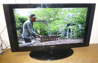 LCD televize 93cm SAMSUNG, 37 palců, nemá DVBT2 - 10