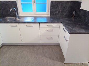 Moderní kuchyňská linka - 10