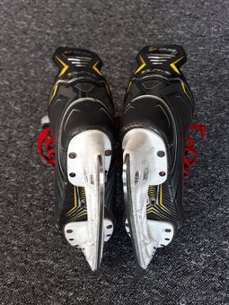 Brusle CCM Tacks 9090 - 10