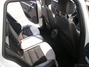 ŠKODA OCTAVIA II COMBI RS 2.0 TDi 125KW RV-12/2008 - 10