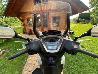 Kymco Agility 300i ABS - 10
