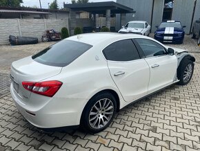 Maserati Ghibli v6 TwinTurbo model q4 - 10