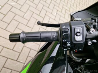 Kawasaki Ninja ZX-6R Černá model 2026 - Nový Motocykl - 10