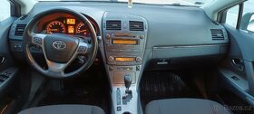 Toyota Avensis 2.0I - 10
