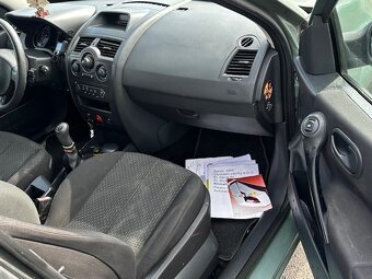 Renault Megane 1.4i 72kw, r.2004, nová STK, pojízdné - 10