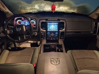 DODGE RAM 5.7 HEMI 4X4 - 10