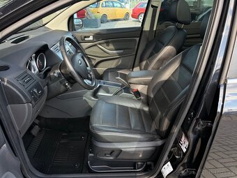 Ford Kuga 2,0 TDCI AT 4x4 TITANITUM PANORAMA - 10