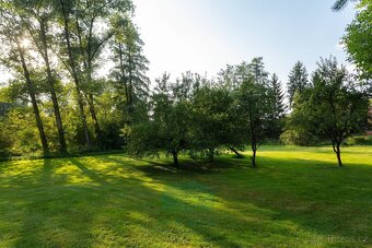 Prodej původní zemědělské usedlosti s rozlehlým pozemkem 7.8 - 10