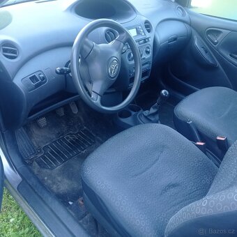 Toyota Yaris 1.0 , r.v. 2003 - 10