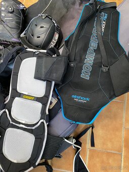 2x snowboard 150 a 158 cm boty 38 43 a komplet příslušenství - 10