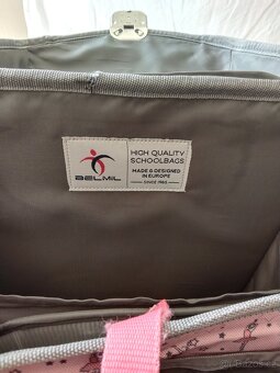 Dívčí školní aktovka Belmil, váží jen kolem 920 990 g. Je zp - 10