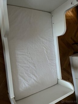 Rostouci postel Ikea - 10
