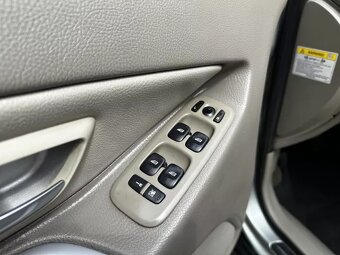 Volvo XC90 2.9 T6 200kW 4x4 AWD Benzín Automat Kůže Xenony - 10