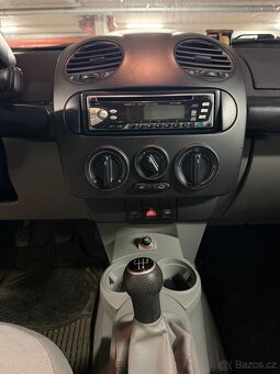 Volkswagen New Beetle - 10