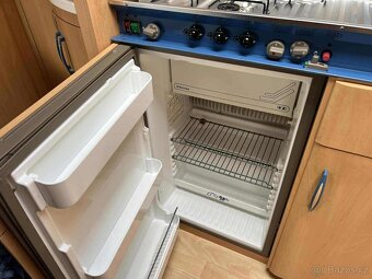 Hobby De Luxe 440 / 100 km/h/ Francouzská postel - 10