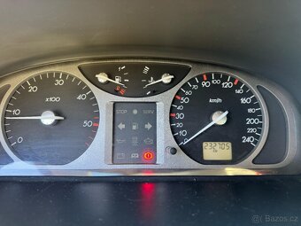 Prodám Renault Laguna II grandtour 1,9 DCi 88kw - 10