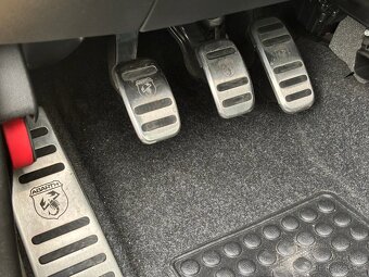 FIAT 595 1.4 16V Turbo Abarth manuál - 10