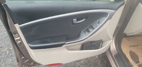 Hyunda i30 Trikolor 1,6i + LPG , koupeno v ČR 2.Majitel - 10