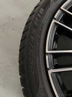 Zimni Mercedes C w206 s206 r18 + 225/45/18 90% - 10